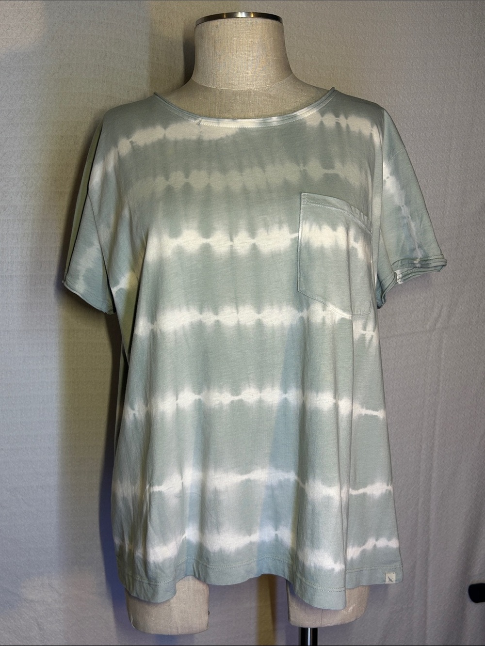 Eddie Bauer Sage Green and White Tie-Dye Short Sleeve Pocket Tee